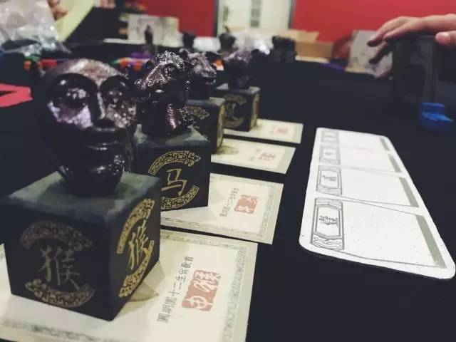 庸小说游戏化的厂商还能玩得更酷 DC-SHOW棋牌做一个桌游设计的线上平台？这家刚刚将马伯(图3)